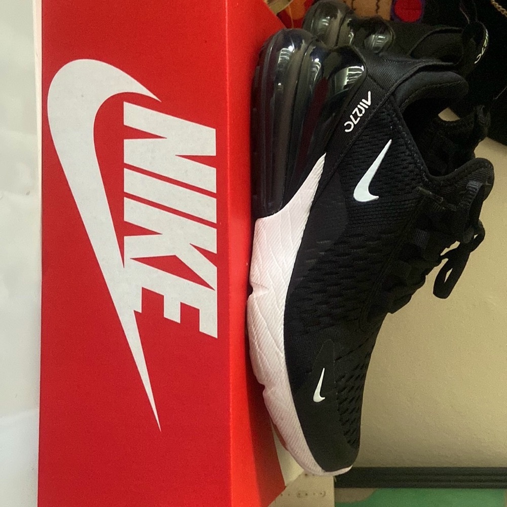 Nike - Air 27
